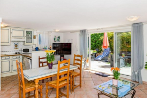 Hotels in Arles-Sur-Tech